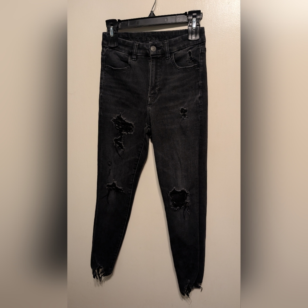 American Eagle Black Distressed Jeans Curvy Super HI Rise Jegging 2 Short Petite